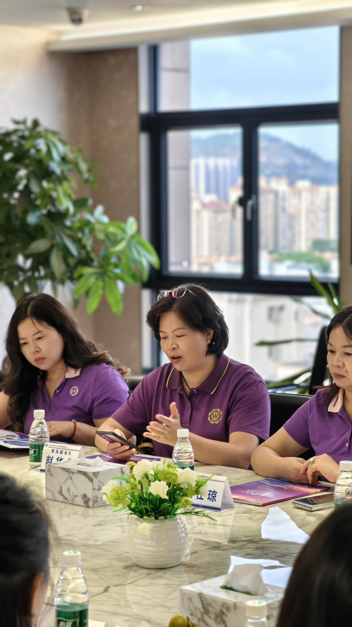 鎮女企業(yè)家聯(lián)合會(huì )代表來(lái)我司參觀(guān)交流